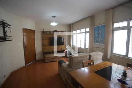 Sala de apartamento à venda com 3 quartos, 120m² em João Pinheiro, Belo Horizonte