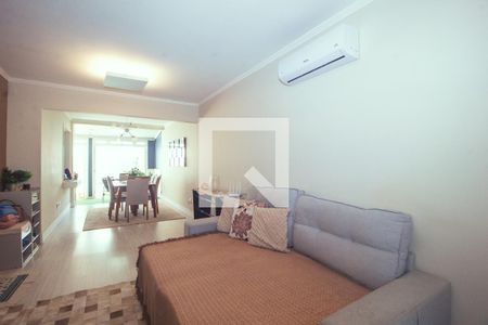 Sala de casa à venda com 4 quartos, 125m² em Cavalhada, Porto Alegre