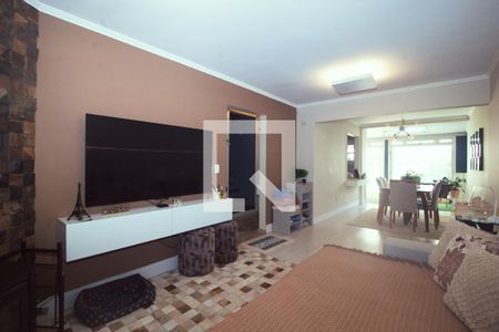 Sala de casa à venda com 4 quartos, 125m² em Cavalhada, Porto Alegre