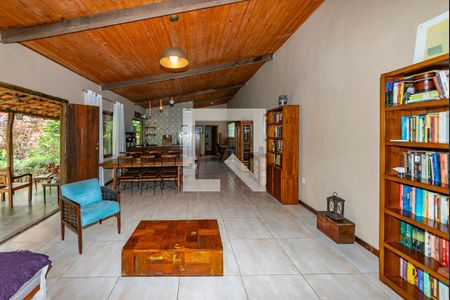 Sala de casa de condomínio para alugar com 2 quartos, 250m² em Bosque Residencial do Jambreiro, Nova Lima