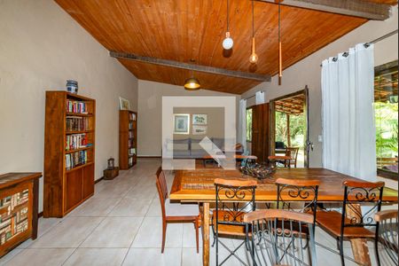 Sala de casa de condomínio para alugar com 2 quartos, 250m² em Bosque Residencial do Jambreiro, Nova Lima