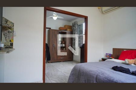 Quarto 1 de casa à venda com 2 quartos, 200m² em Passo D’areia, Porto Alegre