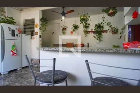 Cozinha de casa à venda com 2 quartos, 200m² em Passo D’areia, Porto Alegre