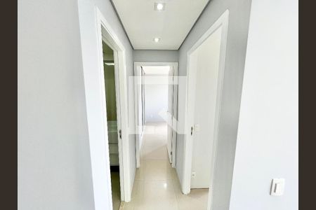 Corredor de apartamento para alugar com 2 quartos, 47m² em Loteamento City Jaragua, São Paulo