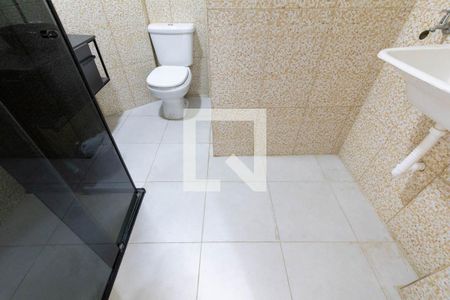 Banheiro de kitnet/studio para alugar com 1 quarto, 39m² em Santa Ifigênia, São Paulo