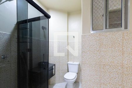Banheiro de kitnet/studio para alugar com 1 quarto, 39m² em Santa Ifigênia, São Paulo