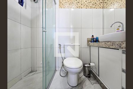 Banheiro de apartamento à venda com 3 quartos, 93m² em Castelo, Belo Horizonte