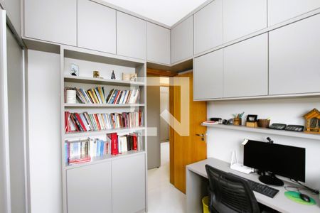 Quarto 1 de apartamento à venda com 3 quartos, 164m² em Barreiro, Belo Horizonte