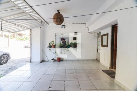 Garagem de casa à venda com 4 quartos, 250m² em Rio Pequeno, São Paulo