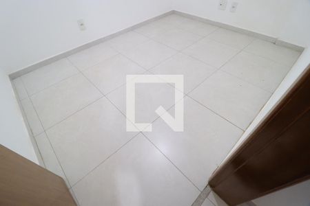 Quarto 1 de apartamento para alugar com 3 quartos, 75m² em Granada, Uberlândia
