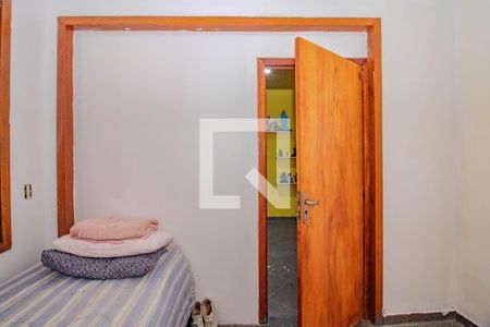 Quarto de casa para alugar com 4 quartos, 96m² em Rubem Berta, Porto Alegre