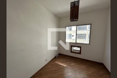 Quarto 1 de apartamento para alugar com 2 quartos, 60m² em Praça Seca, Rio de Janeiro