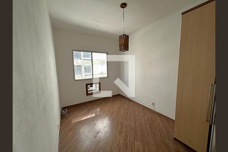 Quarto 1 de apartamento para alugar com 2 quartos, 60m² em Praça Seca, Rio de Janeiro