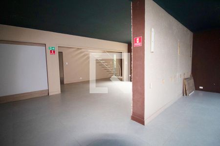 Sala de casa para alugar com 4 quartos, 330m² em Sumaré, São Paulo