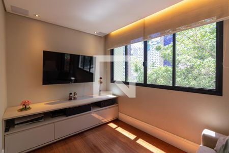 Sala de TV de apartamento à venda com 3 quartos, 121m² em Indianópolis, São Paulo