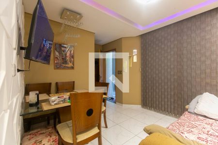 Sala de casa de condomínio à venda com 2 quartos, 70m² em Itaquera, São Paulo