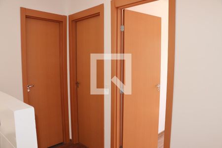 Corredor de apartamento para alugar com 2 quartos, 45m² em Granja Viana, Cotia