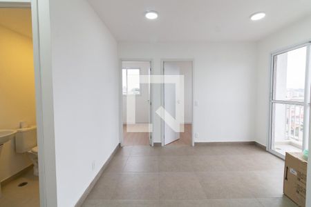 Sala/Cozinha de apartamento para alugar com 2 quartos, 38m² em Vila Butantã, São Paulo