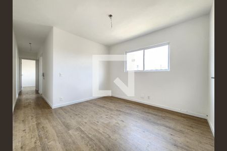 Sala de apartamento à venda com 2 quartos, 57m² em Vila Amaral, Belo Horizonte