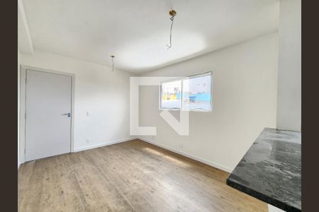 Sala de apartamento à venda com 2 quartos, 59m² em Vila Amaral, Belo Horizonte