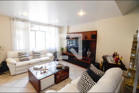 Sala de casa à venda com 4 quartos, 223m² em Vila Isabel, Rio de Janeiro