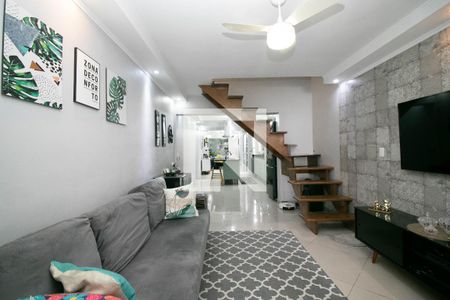 Sala de casa à venda com 2 quartos, 140m² em Vila Galvão, Guarulhos