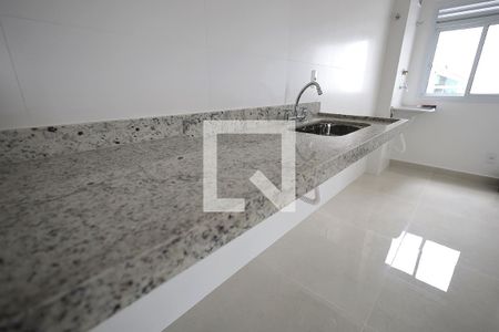 Sala/Cozinha de apartamento à venda com 2 quartos, 69m² em Parque das Nações, Santo André
