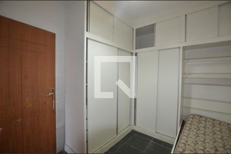Quarto 2 de apartamento para alugar com 2 quartos, 65m² em Marechal Hermes, Rio de Janeiro