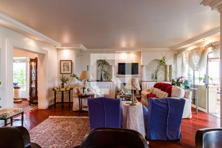 Apartamento à venda com 4 quartos, 266m² em Vila Suzana, São Paulo