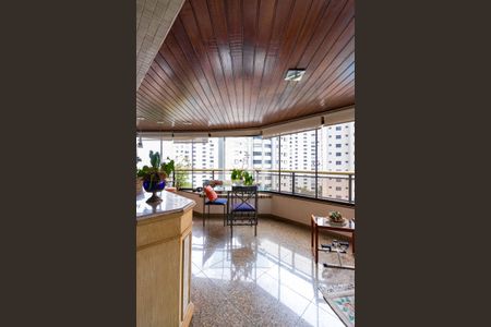 Apartamento à venda com 4 quartos, 266m² em Vila Suzana, São Paulo