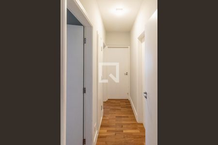 Corredor de apartamento à venda com 3 quartos, 102m² em Vila Olímpia, São Paulo
