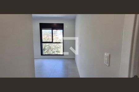 Suíte de apartamento para alugar com 2 quartos, 75m² em Centro, Florianópolis