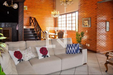 Casa de Condomínio à venda com 4 quartos, 580m² em Nonoai, Porto Alegre