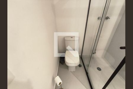 Banheiro Social de kitnet/studio para alugar com 1 quarto, 21m² em Ipiranga, São Paulo