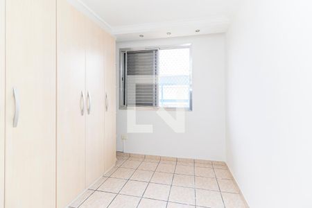 Quarto 2 de apartamento para alugar com 2 quartos, 56m² em Conjunto Habitacional Fazenda do Carmo, São Paulo
