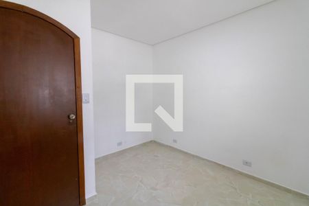 Quarto 1 de casa para alugar com 2 quartos, 53m² em Jardim Flor da Montanha, Guarulhos