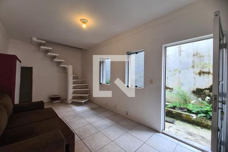 Sala 2 de casa para alugar com 3 quartos, 100m² em Jardim Sapopemba, São Paulo