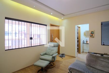 Casa 1 - Sala de casa à venda com 3 quartos, 221m² em Vila Centenario, São Paulo