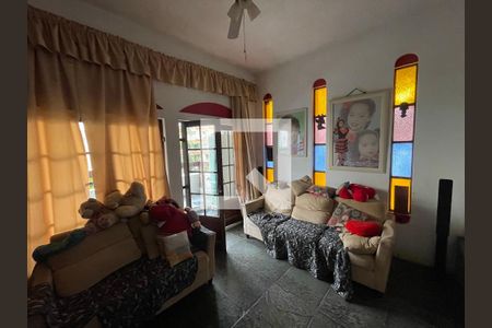 Sala de casa à venda com 3 quartos, 550m² em Jardim Guanabara, Rio de Janeiro