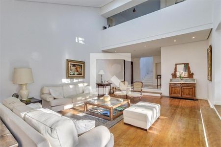 Casa à venda com 4 quartos, 402m² em Chácara Monte Alegre, São Paulo