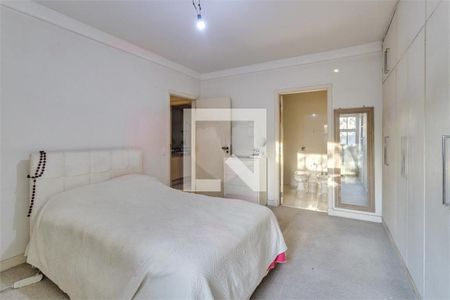 Casa à venda com 4 quartos, 402m² em Chácara Monte Alegre, São Paulo