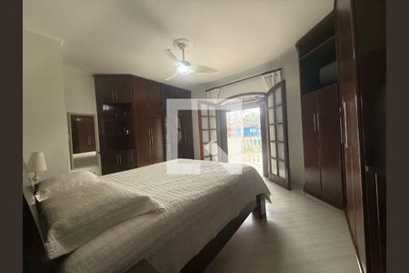 Casa à venda com 3 quartos, 220m² em Parque Gerassi, Santo André