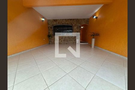 Casa à venda com 3 quartos, 220m² em Parque Gerassi, Santo André