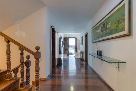 Casa à venda com 5 quartos, 762m² em Jardim Cordeiro, São Paulo