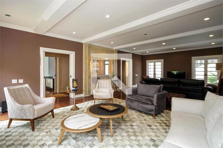 Casa à venda com 5 quartos, 690m² em Santo Amaro, São Paulo
