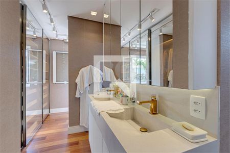 Casa à venda com 3 quartos, 440m² em Chácara Monte Alegre, São Paulo