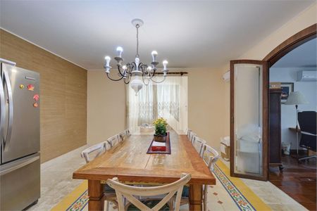 Casa à venda com 4 quartos, 404m² em Chácara Monte Alegre, São Paulo