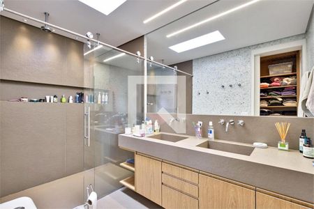 Casa à venda com 3 quartos, 280m² em Santo Amaro, São Paulo