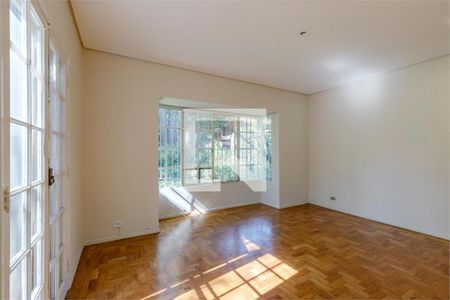 Casa à venda com 4 quartos, 430m² em Chácara Monte Alegre, São Paulo