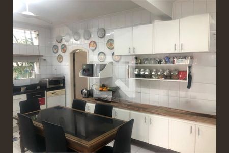 Casa à venda com 4 quartos, 730m² em Chácara Monte Alegre, São Paulo